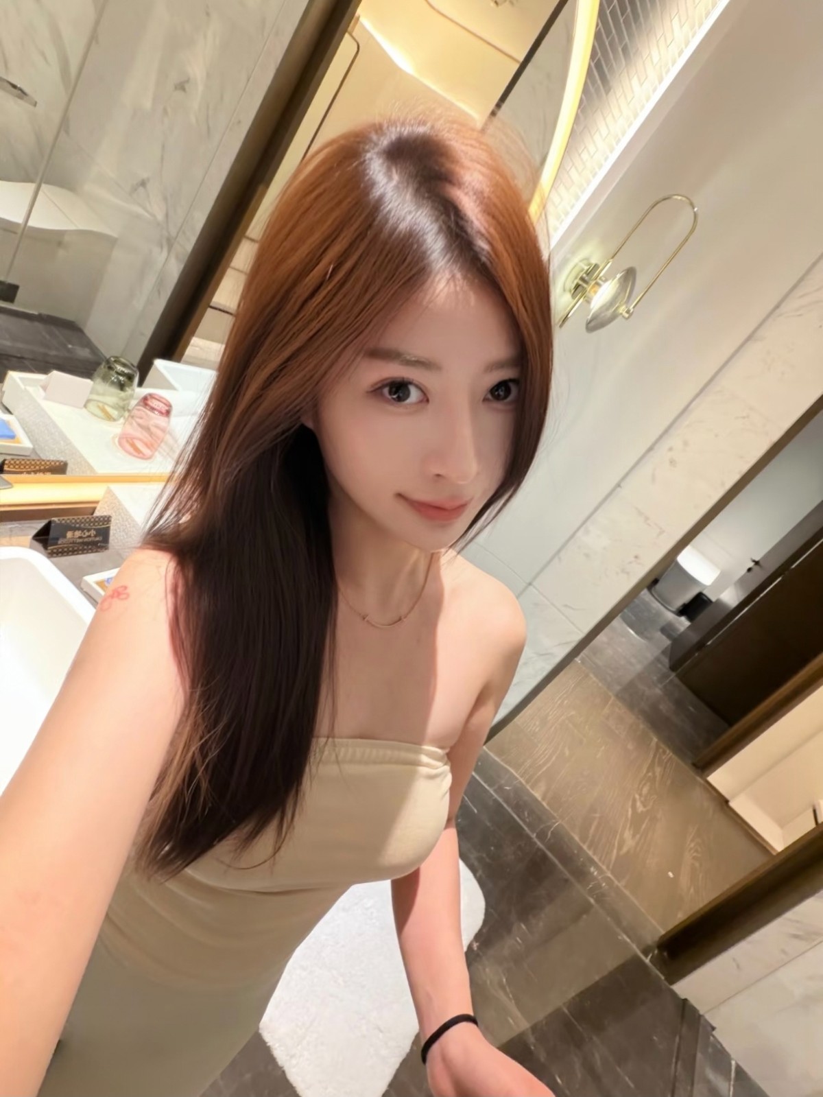 89F375463CD94167C7F8066FD0643D8F.jpg